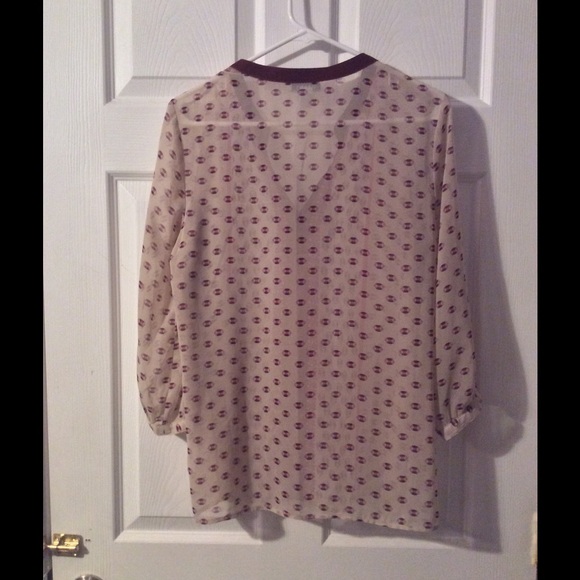 Med Old Navy Wine Colored Top, EUC - Picture 4 of 4