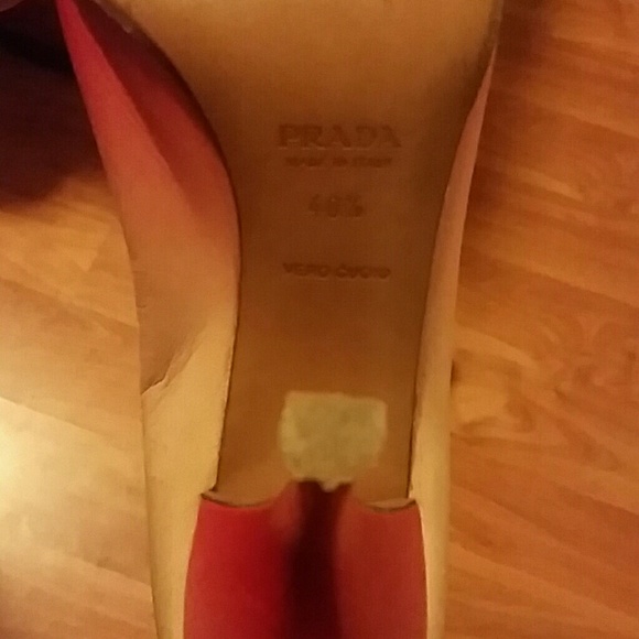 Prada Shoes: - Picture 3 of 4