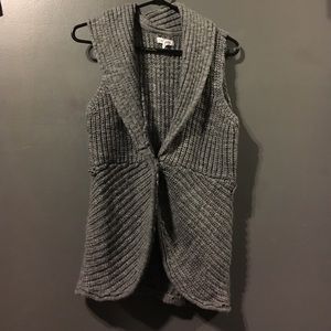 Aeropostale Sleeveless Cardigan