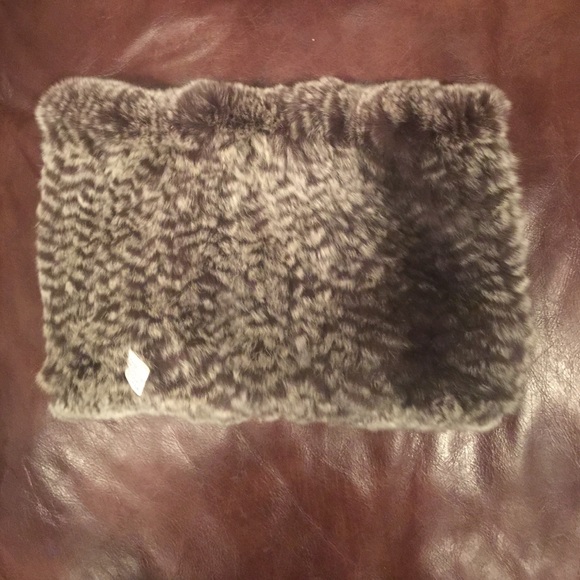Tory burch fur neck warmer NWOT - Picture 1 of 3