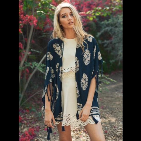 sold out//Boho Tassel Kimono - Picture 2 of 2