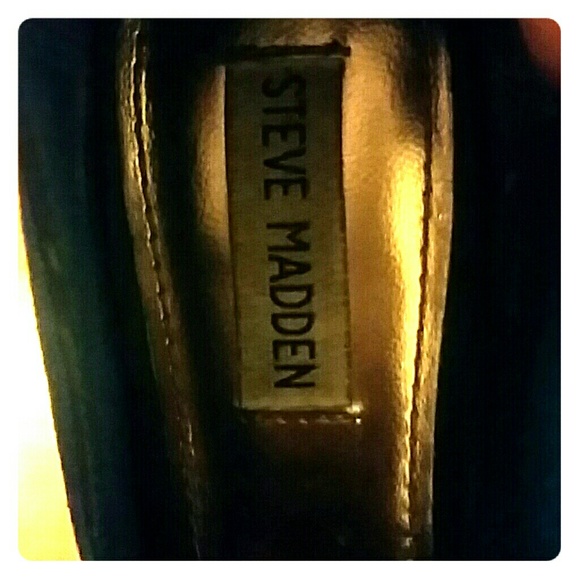 Shoes - Picture 1 of 2