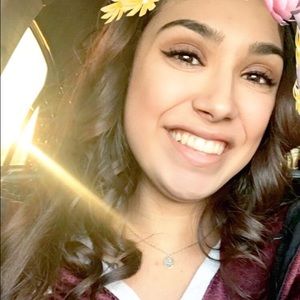 Meet your Posher, Alejandra