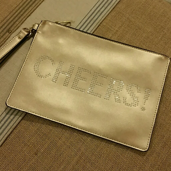 ALDO GOLD CLUTCH CHEERS!