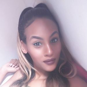 Meet your Posher, Sisi