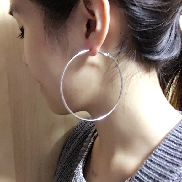 ❗️3 for $15❗️Silver toned Hoops Large - Picture 4 of 4