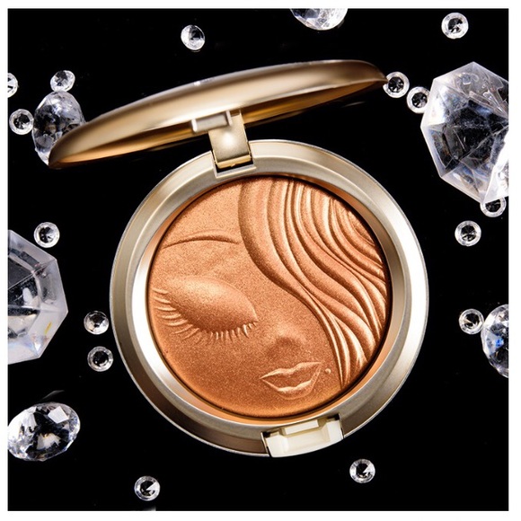 MAC My Mimi Extra Dimension Skinfinish