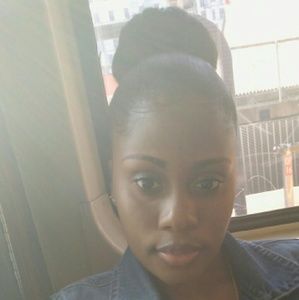 Meet your Posher, Jenelle