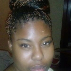 Meet your Posher, Tia