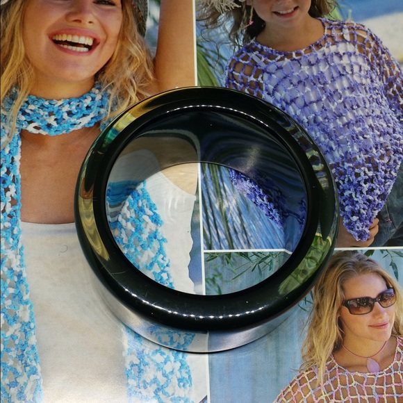 Vintage Retro Throw Back Bracelet - Picture 2 of 6