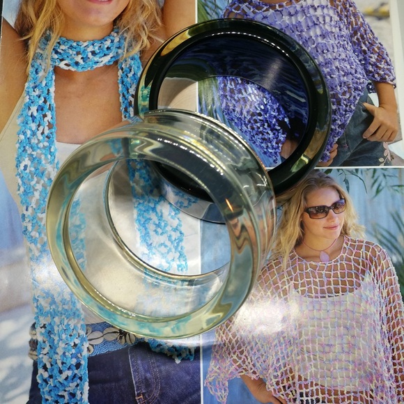 Vintage Retro Throw Back Bracelet - Picture 3 of 6