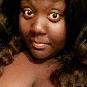 Meet your Posher, Deborah