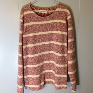 Cute wool oversized sweater!