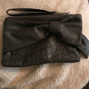 Oversized wristlet