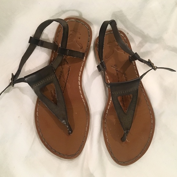 American Eagle Sandals