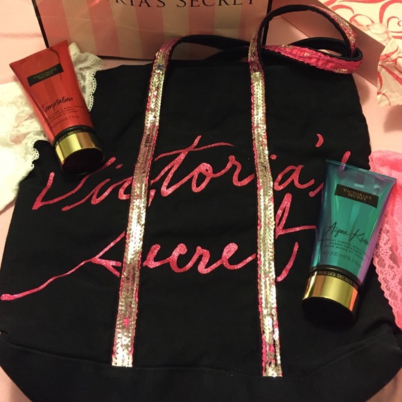 🎀VICTORIA'S SECRET TOTE BAG🎀plus free lotion x2!