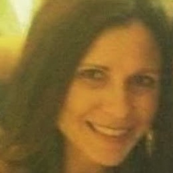 Meet your Posher, Christy - Picture 1 of 1