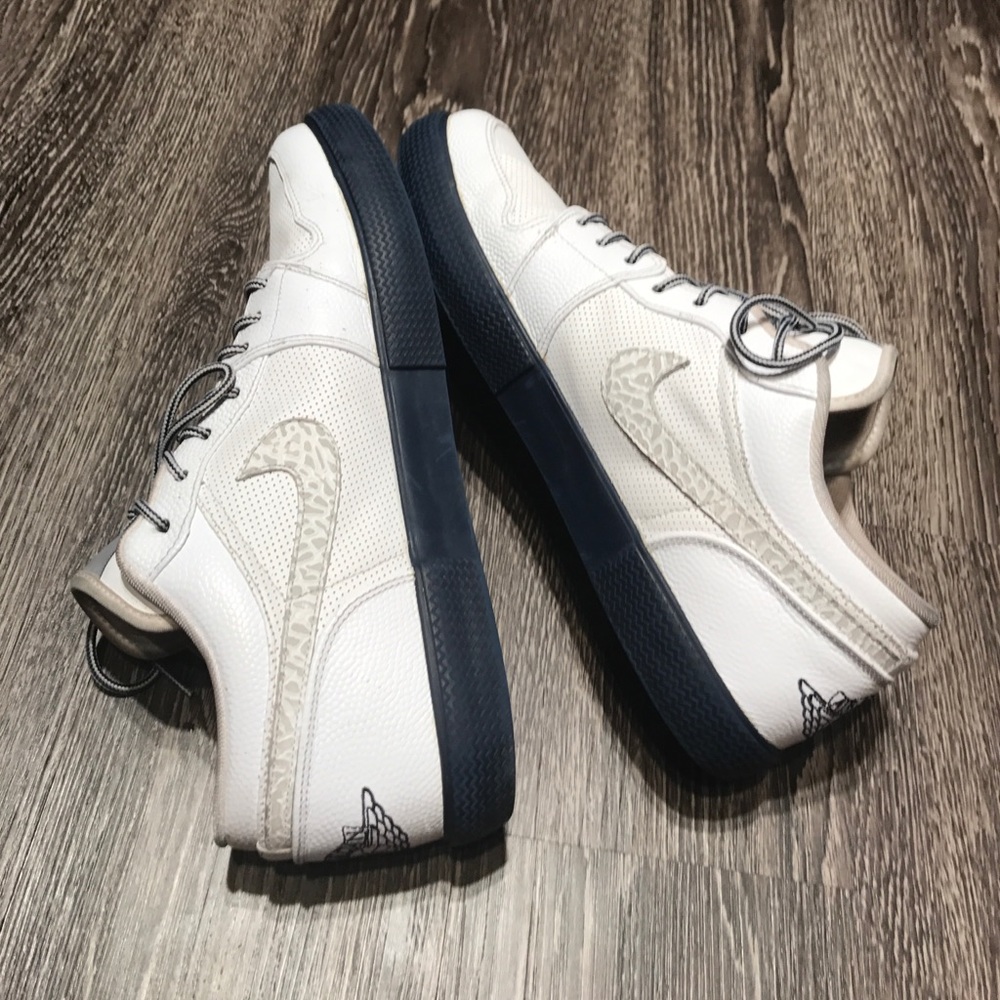 ❗️SALE ONE DAY ONLY❗️JORDAN RETRO V.1 LOW