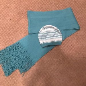 Gap scarf and beanie