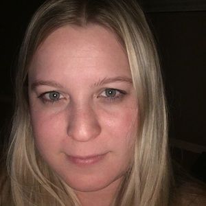 Meet your Posher, Elissa