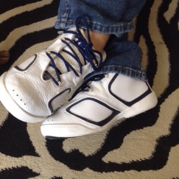 VINTAGE 90’s AUTHENTIC NIKE JORDANS  LEATHER 7.5 NWOT - Picture 2 of 4