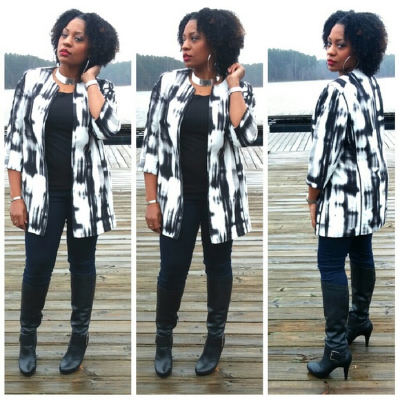 Chico's Jackets & Blazers - ✨SALE❗°Chico's° Black & White Abstract Long Blazer