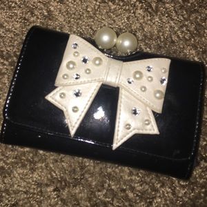 Claire's Bow Clutch
