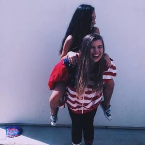 Meet your Posher, Dani