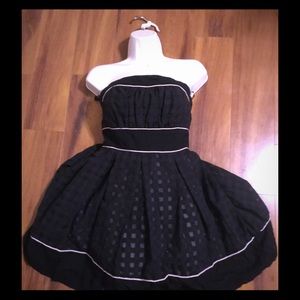 Cute black strapless dress