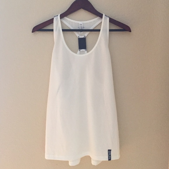 NWT** Under Armour Women's Mesh Tank