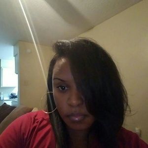 Meet your Posher, Carla