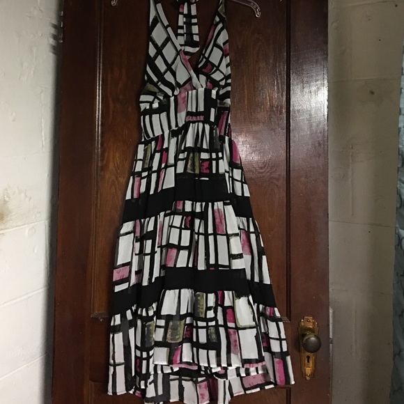 Patterned Dress - Picture 4 of 7