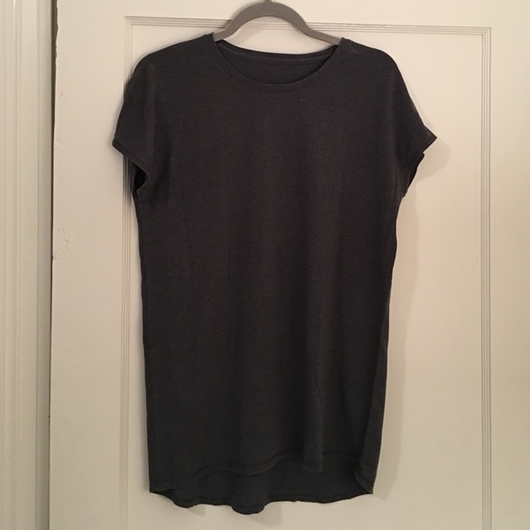 Lululemon T-shirt