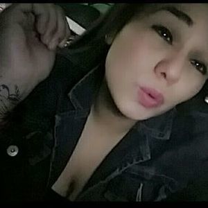 Meet your Posher, Alejandra