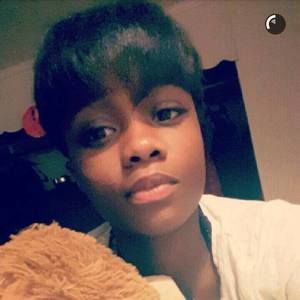 Meet your Posher, Desiree