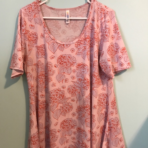 LulaRoe Perfect Tee