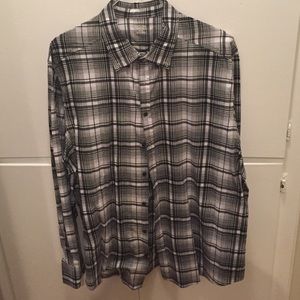 Men's black plaid long sleeve button down