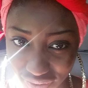 Meet your Posher, Dana