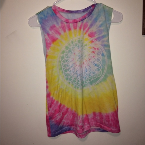 muscle tee