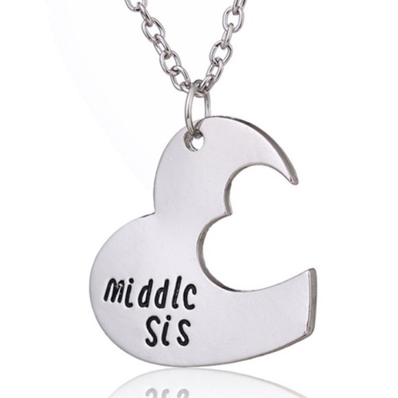 Three Piece Sister Integrated Pendant Necklace - Picture 4 of 4