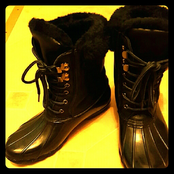 Steve Madden rain boots - Picture 1 of 2