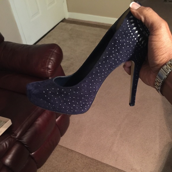 BCBG Heel in Blue - Picture 2 of 2