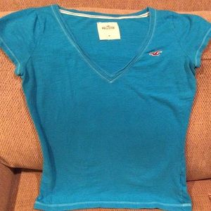 Hollister V-neck shirt