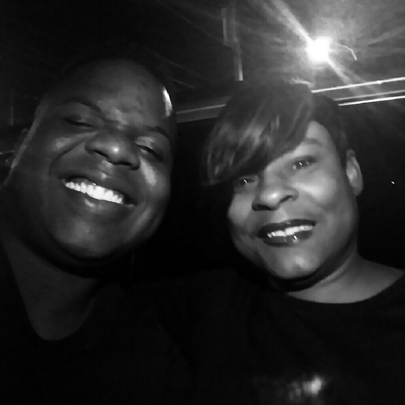 Meet your Posher, Lee - Picture 1 of 1