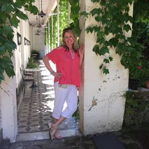 Meet your Posher, Deborah