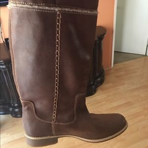 WOMENS BOOTS, SIZE 9