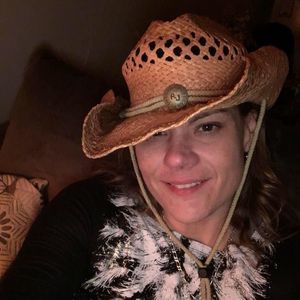 Meet your Posher, Nikki