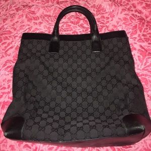1 day sale!!! Authentic Gucci handbag