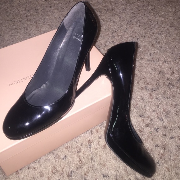 Stuart weitzman black pumps