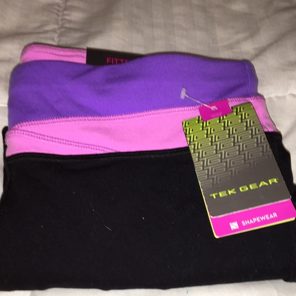 Tek gear shape wear Capri leggings😍Size:Meduim💜